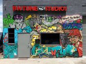 @young_gunz555<br/>2021 - 2024<br/><span style= "font-size: 6pt">33.715393, -84.383123</span> Street Art Mural formerly in South Atlanta by @young_gunz555 featuring several characters